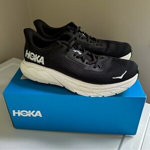 HOKA Arahi 7